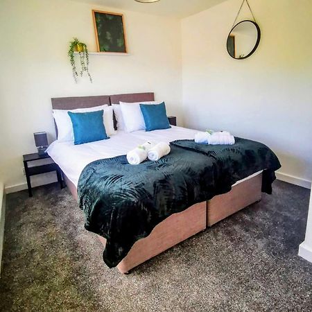 No 7 - Bright, Spacious 3 Bed Home With Parking & Wifi Huyton Exterior foto