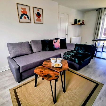 No 7 - Bright, Spacious 3 Bed Home With Parking & Wifi Huyton Exterior foto