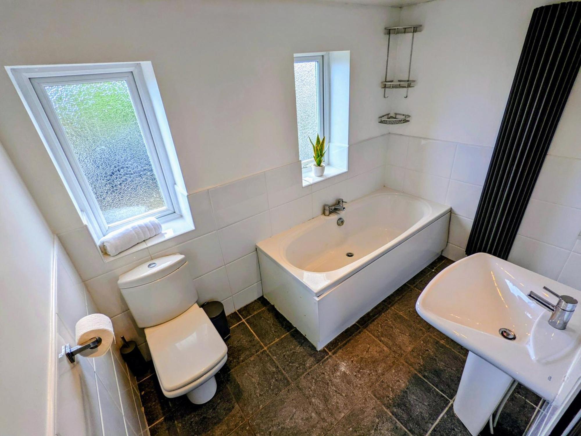 No 7 - Bright, Spacious 3 Bed Home With Parking & Wifi Huyton Exterior foto