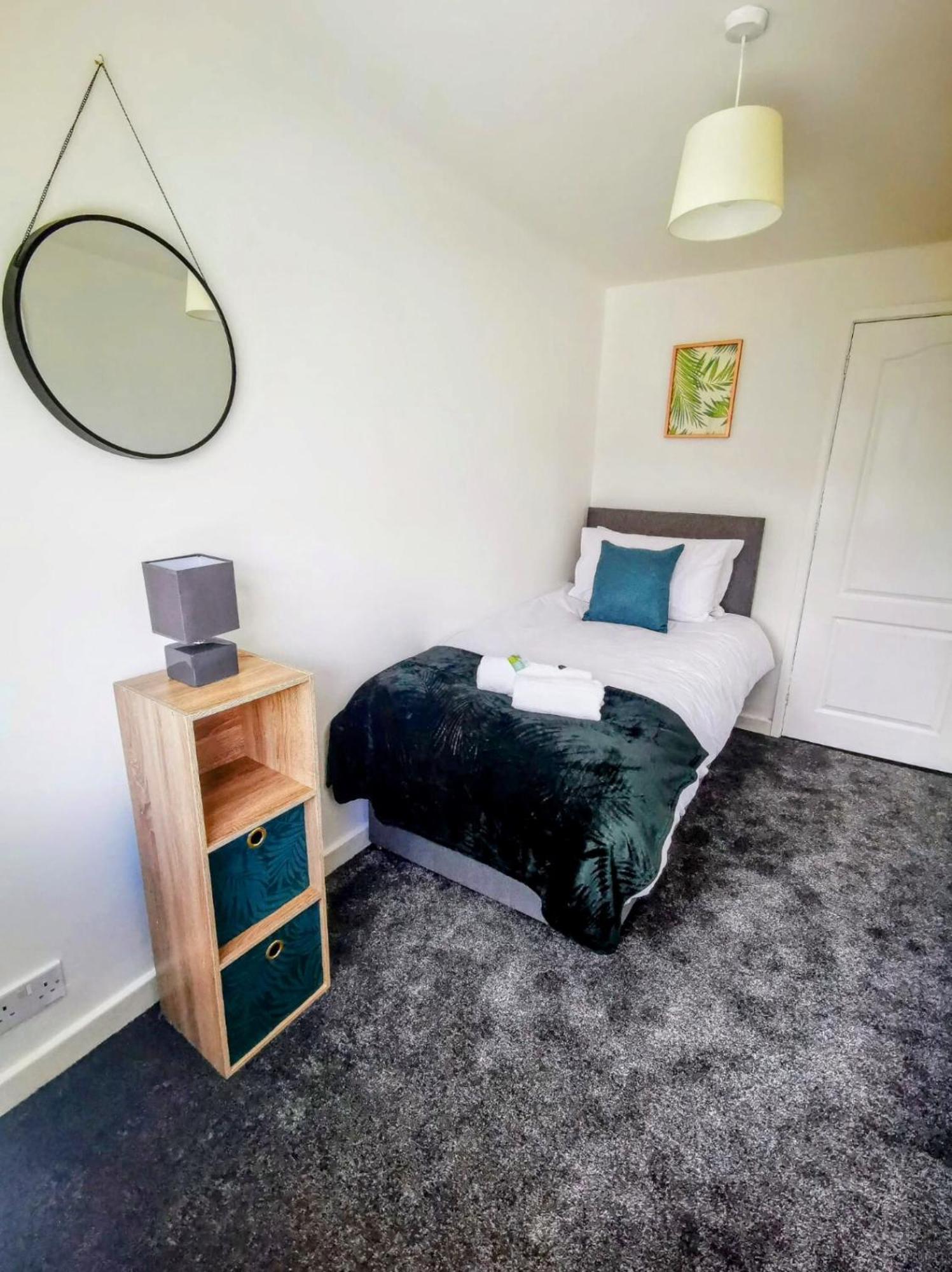 No 7 - Bright, Spacious 3 Bed Home With Parking & Wifi Huyton Exterior foto